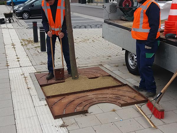 Jogefix Stap 3 - Toepassen van stalen boomroosters indien gewenst